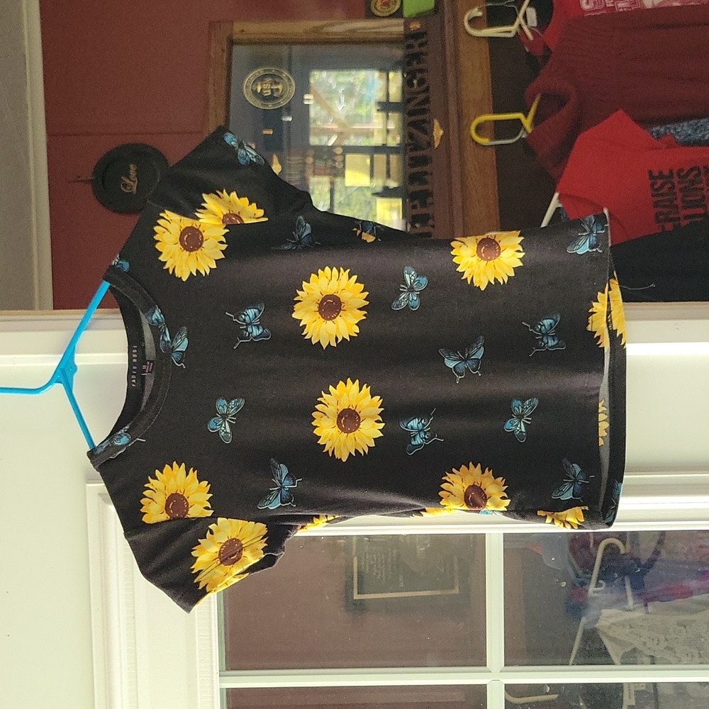 Girls sunflower tee